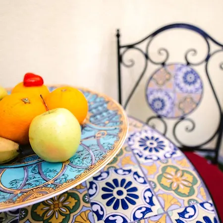 Flower's House 24 - - * Molfetta