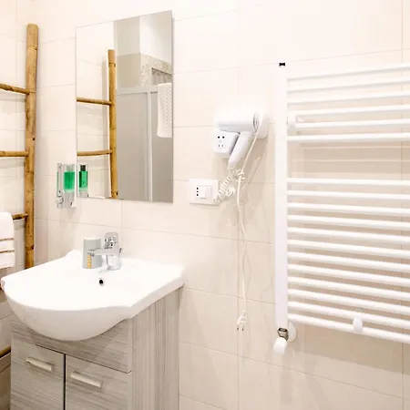 Flower's House 24 - - Apartman *